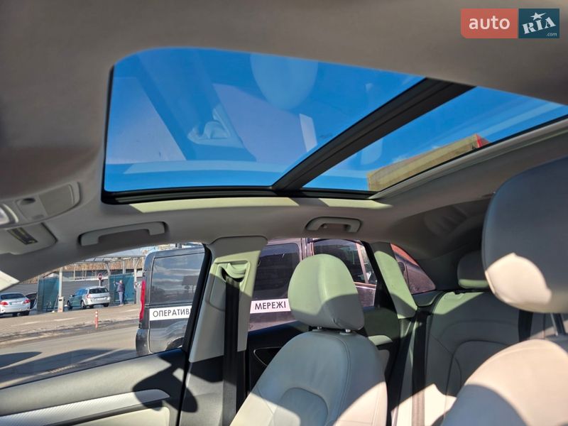 Позашляховик / Кросовер Audi Q3 2015 в Києві