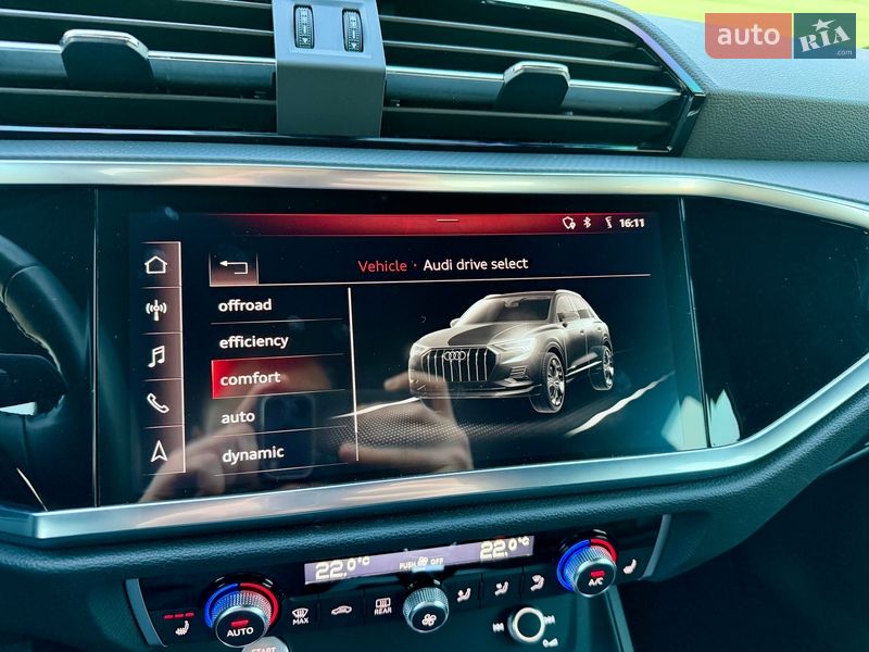 Внедорожник / Кроссовер Audi Q3 2020 в Киеве