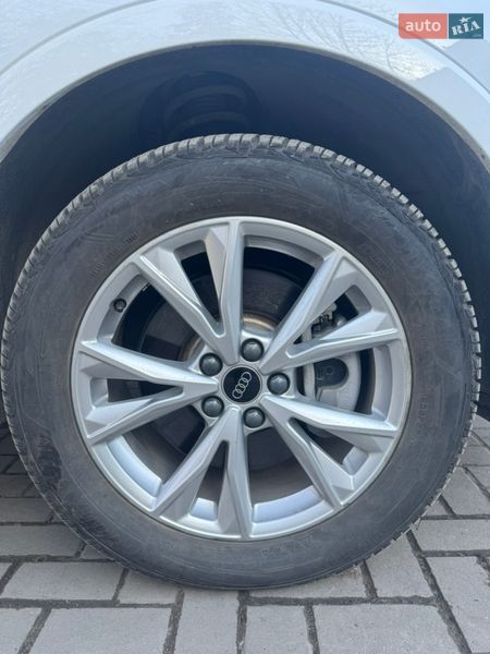 Позашляховик / Кросовер Audi Q3 2024 в Львові