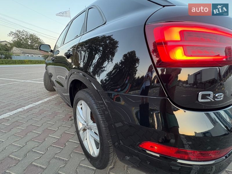 Внедорожник / Кроссовер Audi Q3 2017 в Одессе