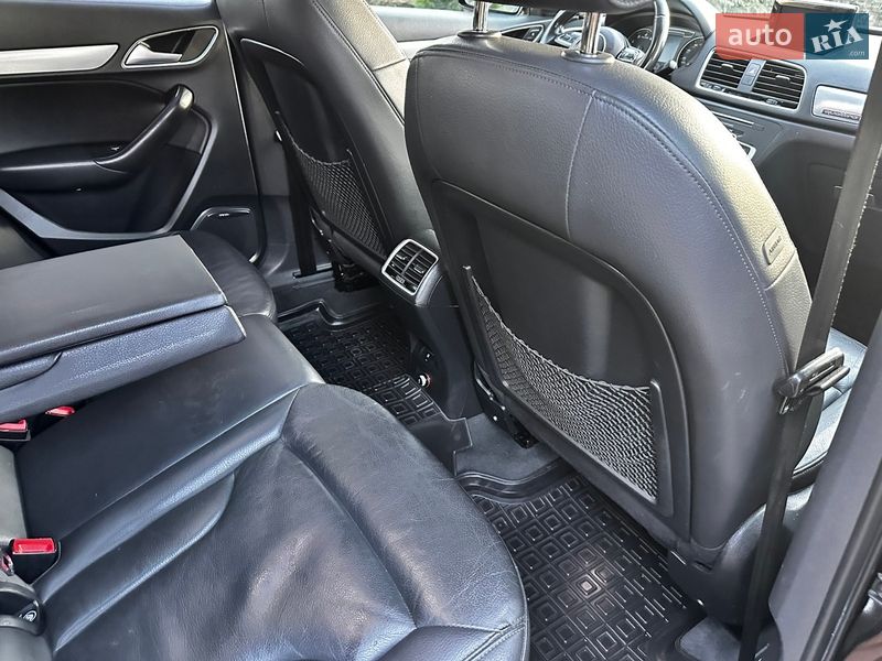 Внедорожник / Кроссовер Audi Q3 2017 в Хусте