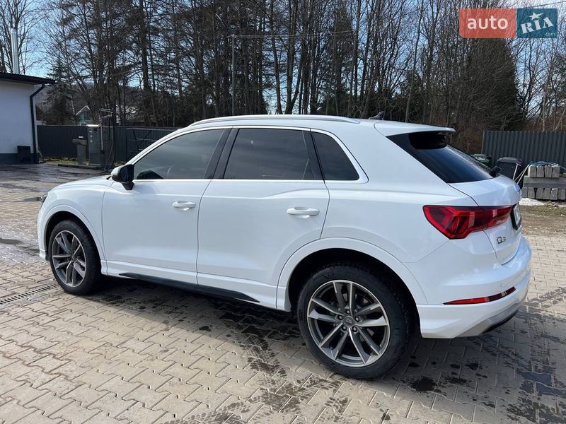 Внедорожник / Кроссовер Audi Q3 2020 в Ивано-Франковске