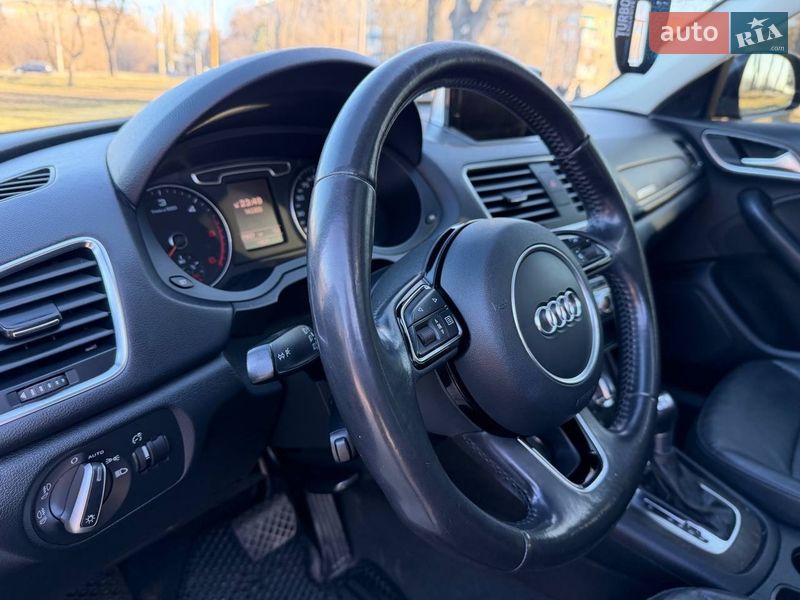 Внедорожник / Кроссовер Audi Q3 2012 в Запорожье