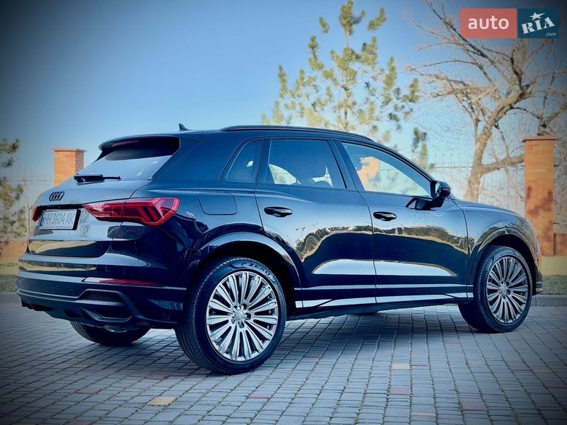 Внедорожник / Кроссовер Audi Q3 2023 в Одессе