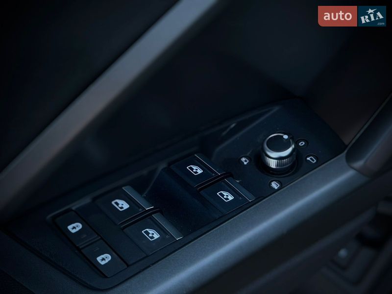 Внедорожник / Кроссовер Audi Q3 2023 в Одессе
