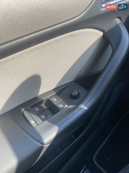 Внедорожник / Кроссовер Audi Q3 2012 в Киеве