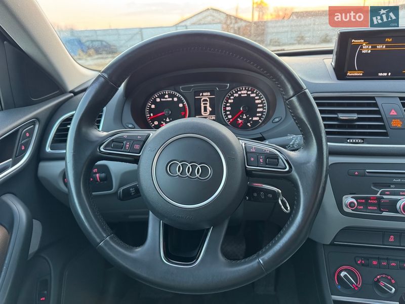 Внедорожник / Кроссовер Audi Q3 2016 в Радивилове