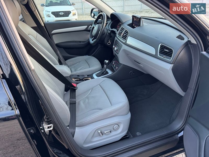 Внедорожник / Кроссовер Audi Q3 2016 в Радивилове