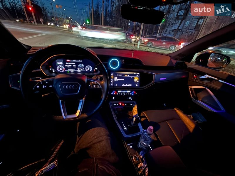 Позашляховик / Кросовер Audi Q3 2021 в Житомирі