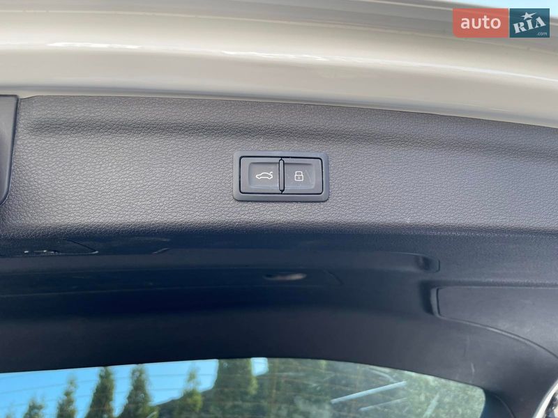 Позашляховик / Кросовер Audi Q3 2024 в Києві