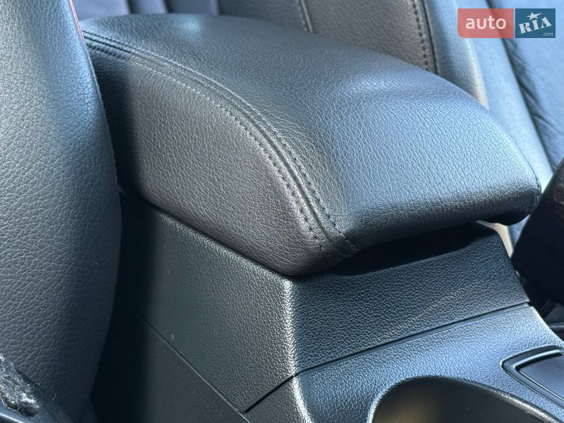 Внедорожник / Кроссовер Audi Q3 2015 в Дрогобыче