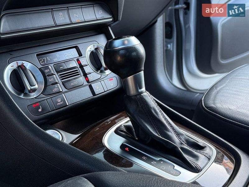 Внедорожник / Кроссовер Audi Q3 2015 в Дрогобыче