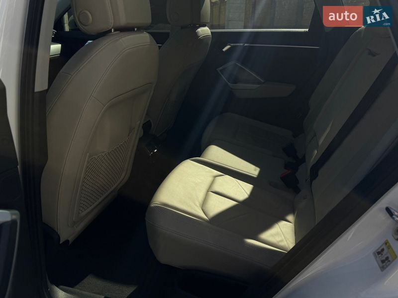 Позашляховик / Кросовер Audi Q3 2020 в Києві