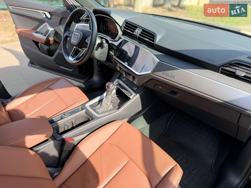 Внедорожник / Кроссовер Audi Q3 2023 в Одессе