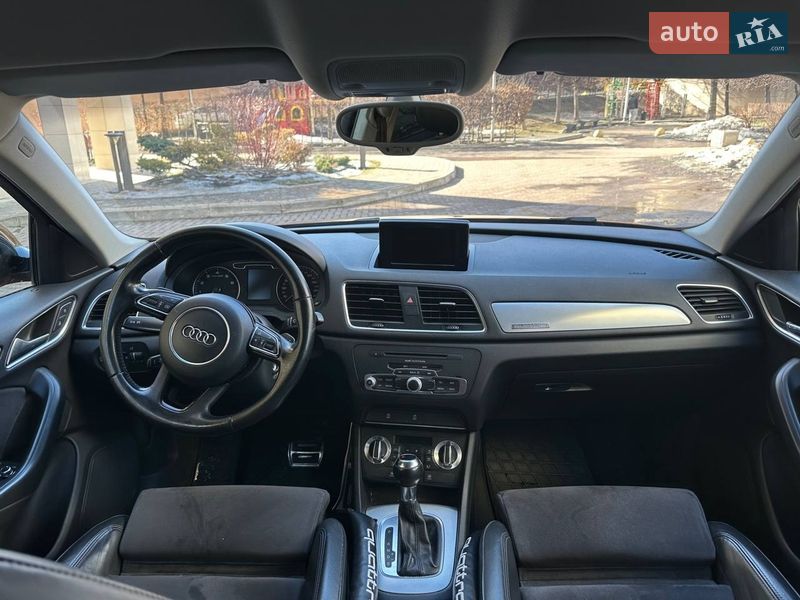 Позашляховик / Кросовер Audi Q3 2011 в Києві