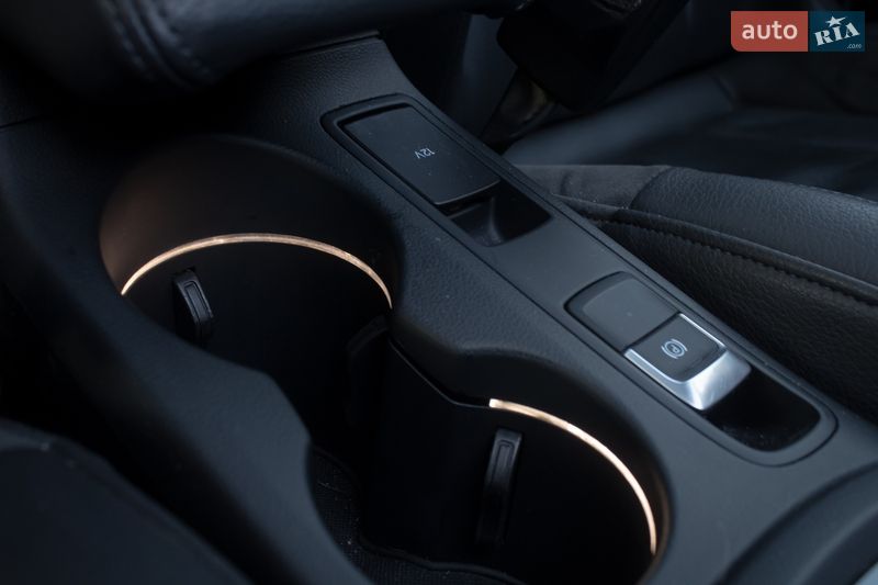 Позашляховик / Кросовер Audi Q3 2016 в Києві