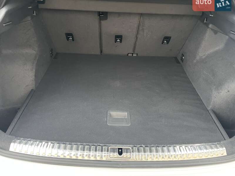 Позашляховик / Кросовер Audi Q3 2024 в Києві