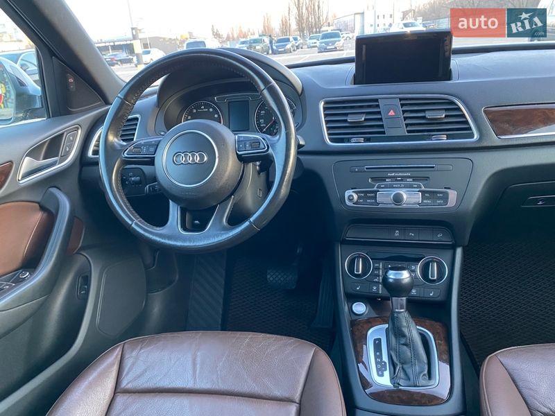 Позашляховик / Кросовер Audi Q3 2016 в Києві