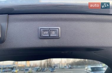 Позашляховик / Кросовер Audi Q3 2016 в Києві