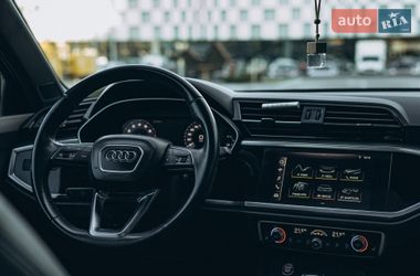 Внедорожник / Кроссовер Audi Q3 2019 в Одессе