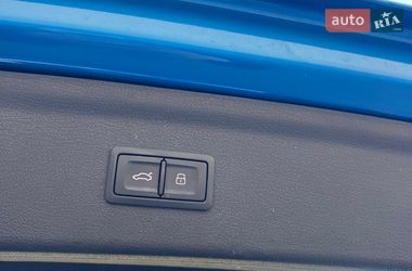 Внедорожник / Кроссовер Audi Q3 2015 в Киеве