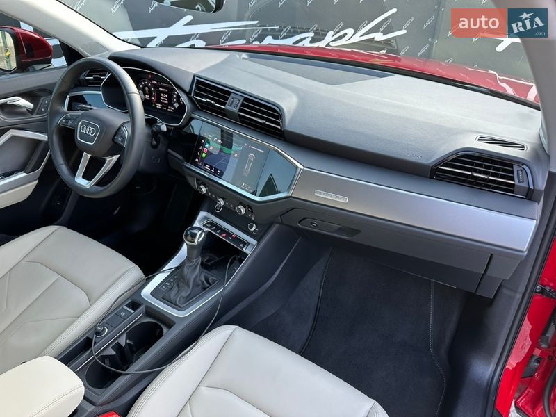 Внедорожник / Кроссовер Audi Q3 2024 в Киеве