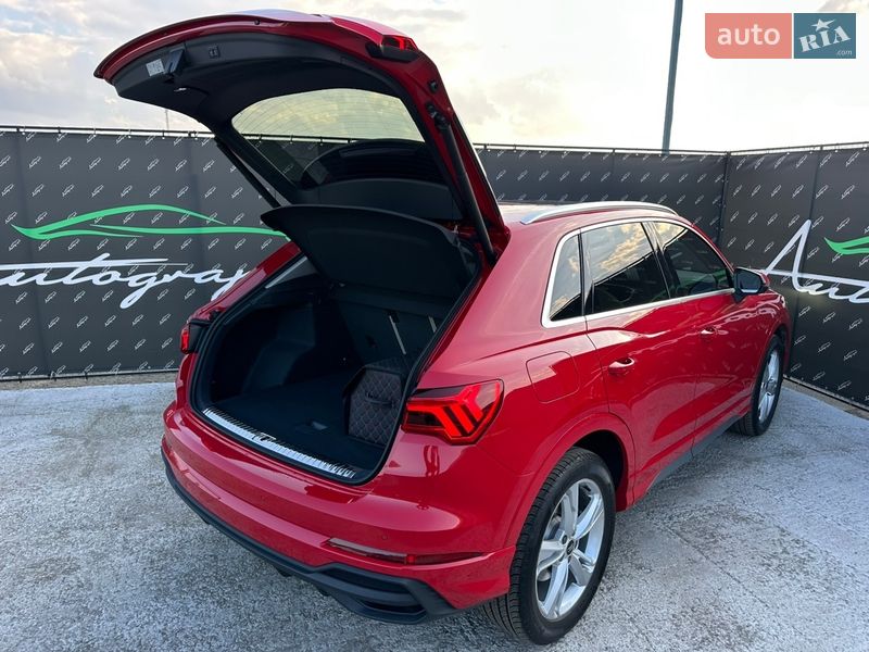 Внедорожник / Кроссовер Audi Q3 2024 в Киеве