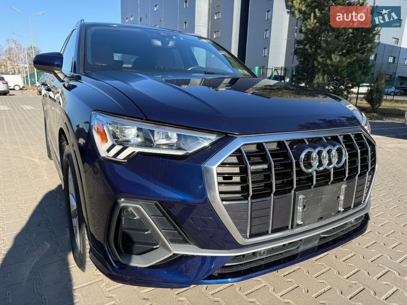 Позашляховик / Кросовер Audi Q3 2020 в Києві