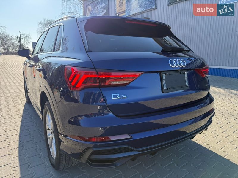 Позашляховик / Кросовер Audi Q3 2020 в Києві