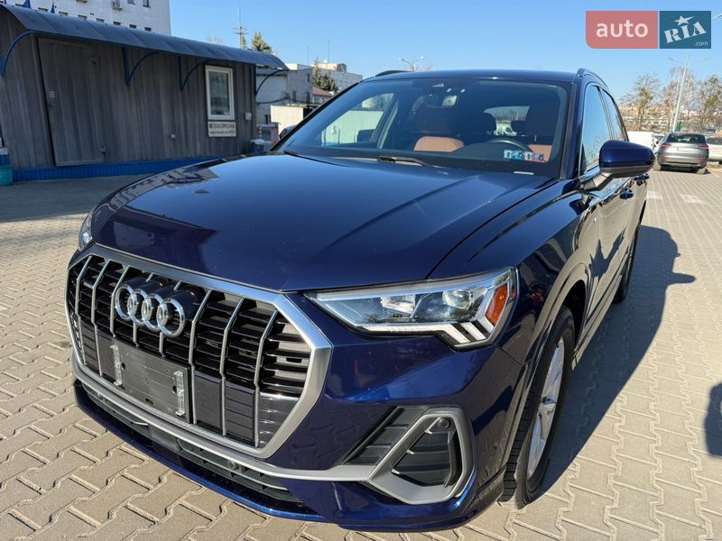 Позашляховик / Кросовер Audi Q3 2020 в Києві