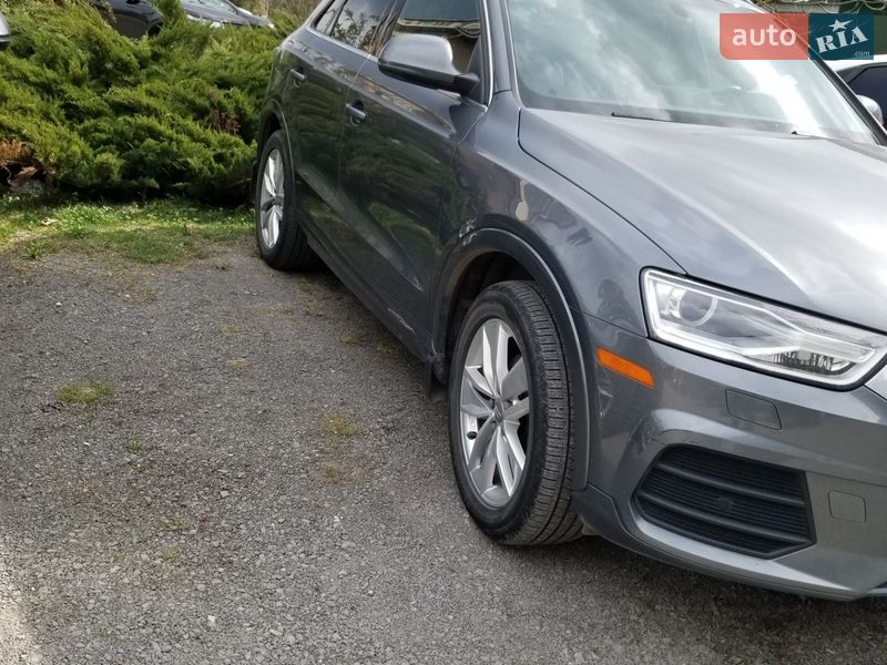 Внедорожник / Кроссовер Audi Q3 2016 в Ужгороде