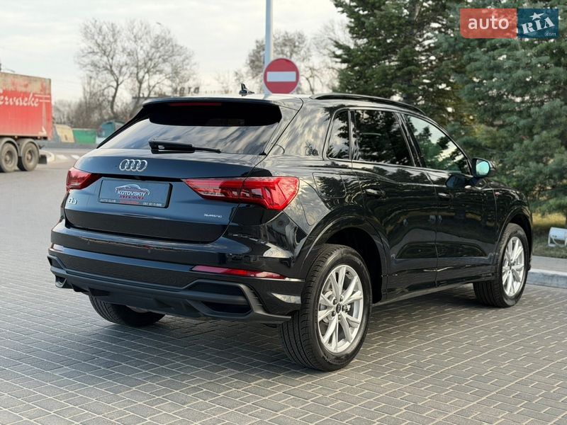 Позашляховик / Кросовер Audi Q3 2023 в Одесі