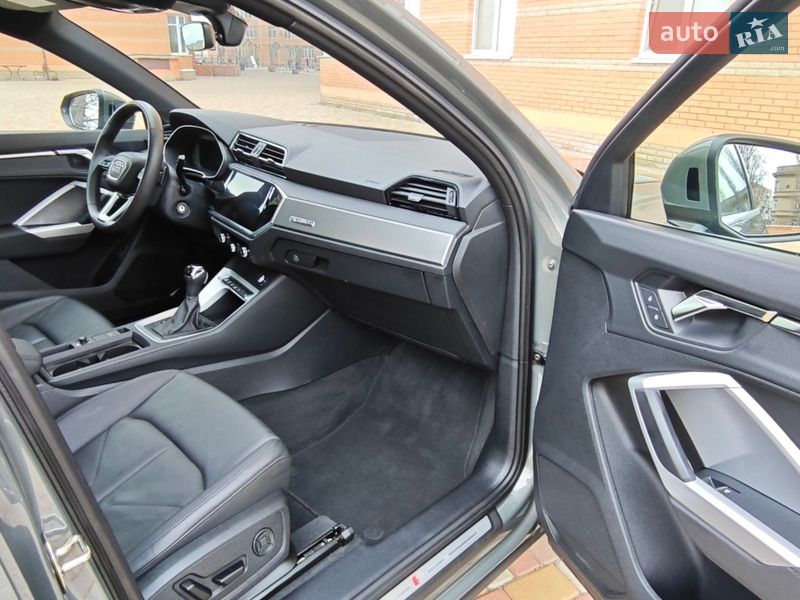 Позашляховик / Кросовер Audi Q3 2025 в Одесі фото 15 Позашляховик / Кросовер Audi Q3 2025 в Одесі