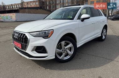 Внедорожник / Кроссовер Audi Q3 2019 в Киеве