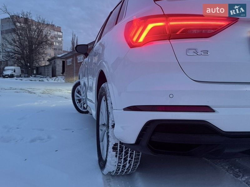 Внедорожник / Кроссовер Audi Q3 2022 в Каменец-Подольском