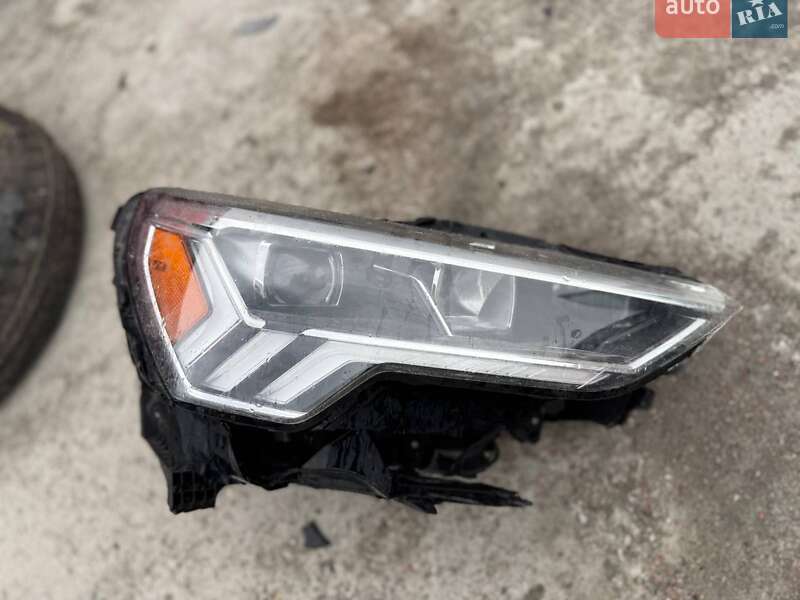 Внедорожник / Кроссовер Audi Q3 2019 в Киеве