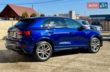 Внедорожник / Кроссовер Audi Q3 2021 в Львове
