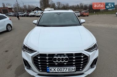 Внедорожник / Кроссовер Audi Q3 2022 в Киеве
