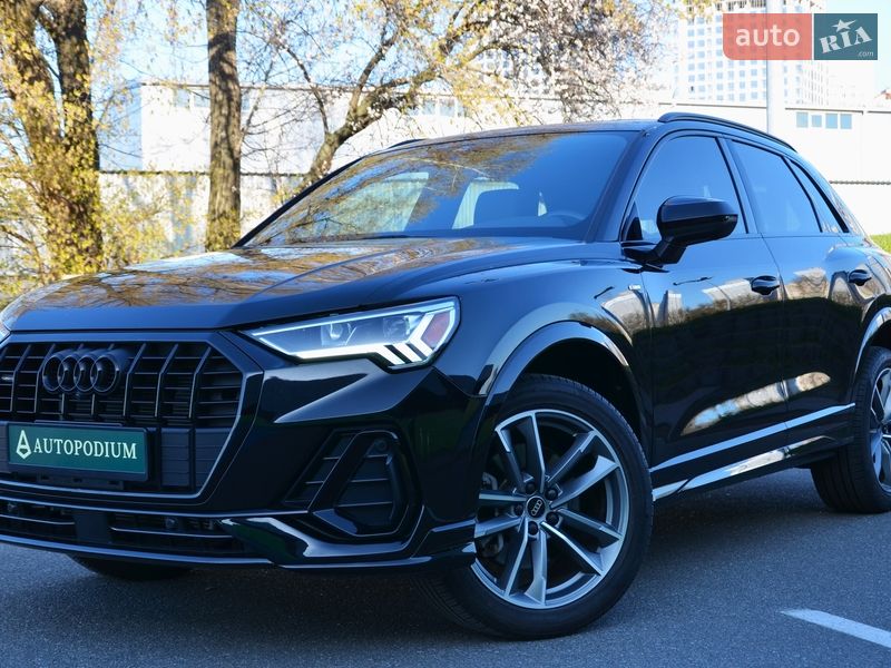 Позашляховик / Кросовер Audi Q3 2023 в Києві
