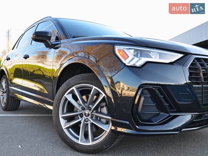 Позашляховик / Кросовер Audi Q3 2023 в Києві