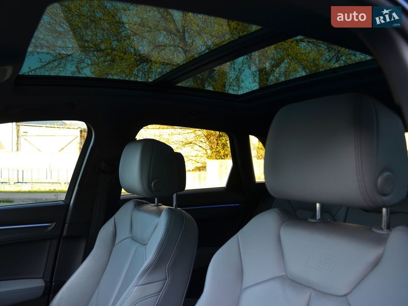 Позашляховик / Кросовер Audi Q3 2023 в Києві