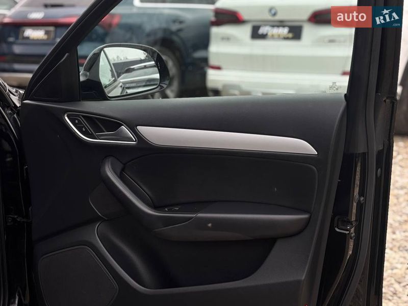 Позашляховик / Кросовер Audi Q3 2017 в Стрию