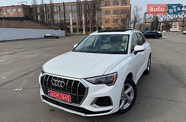 Внедорожник / Кроссовер Audi Q3 2019 в Киеве