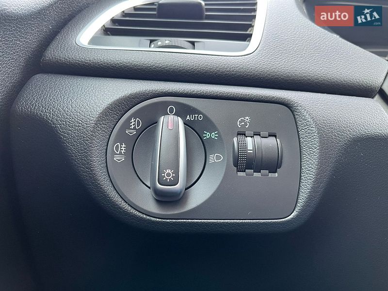 Внедорожник / Кроссовер Audi Q3 2012 в Харькове