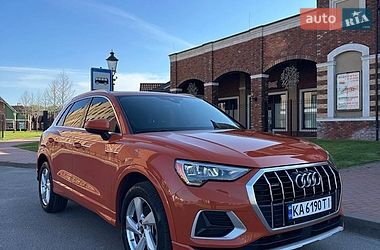 Позашляховик / Кросовер Audi Q3 2021 в Києві