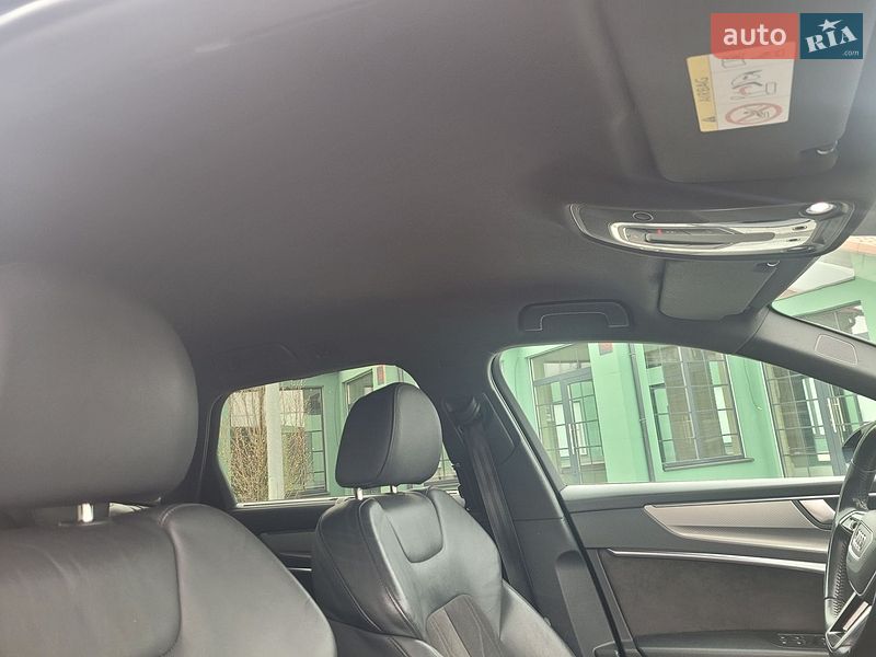 Внедорожник / Кроссовер Audi Q3 2018 в Киеве