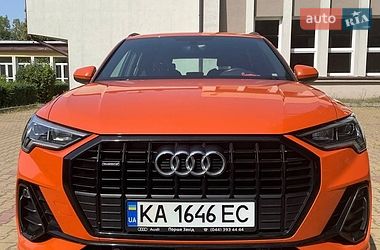 Внедорожник / Кроссовер Audi Q3 2020 в Киеве