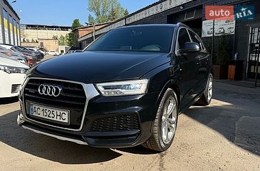 Внедорожник / Кроссовер Audi Q3 2015 в Киеве