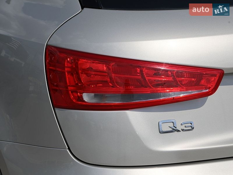 Внедорожник / Кроссовер Audi Q3 2016 в Харькове