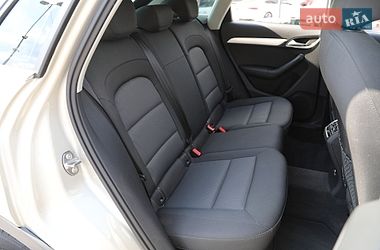 Внедорожник / Кроссовер Audi Q3 2016 в Харькове